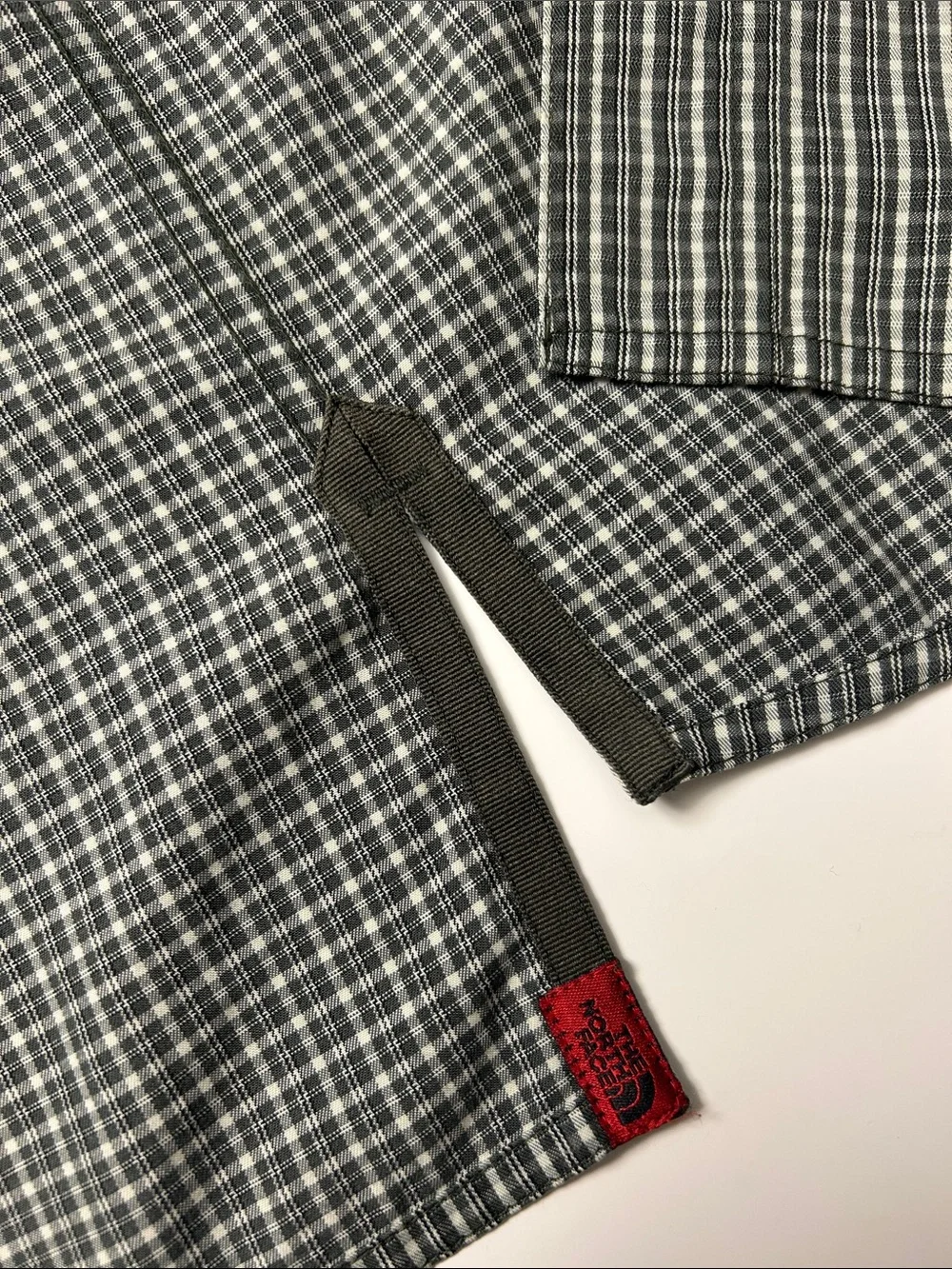 The North Face Men’s XL Green and White Plaid Button-Up Shirt